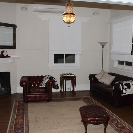 Mentor Chambers Apartment Bed & Breakfast West Wyalong Extérieur photo