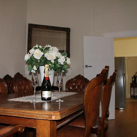 Mentor Chambers Apartment Bed & Breakfast West Wyalong Extérieur photo