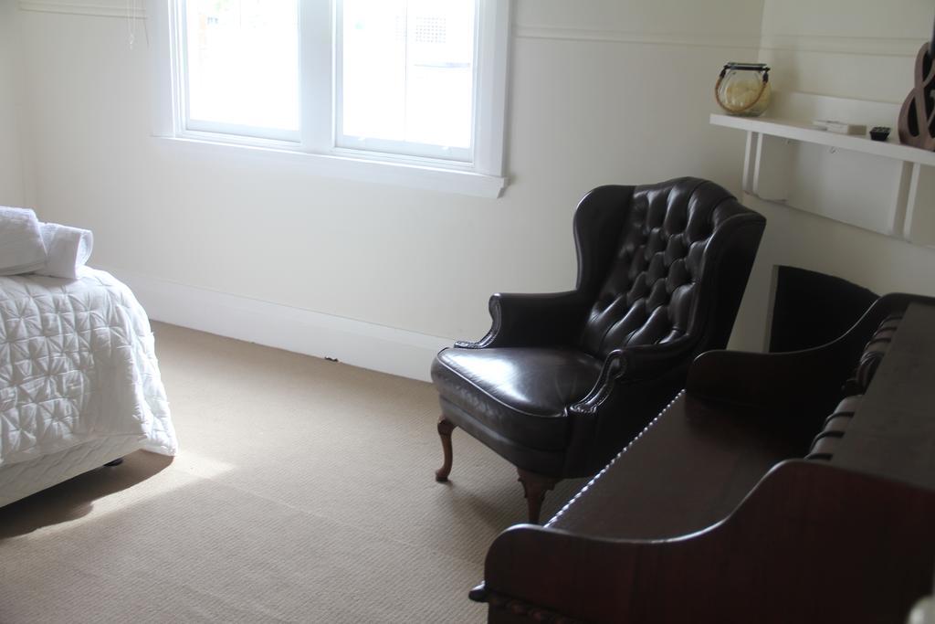 Mentor Chambers Apartment Bed & Breakfast West Wyalong Chambre photo