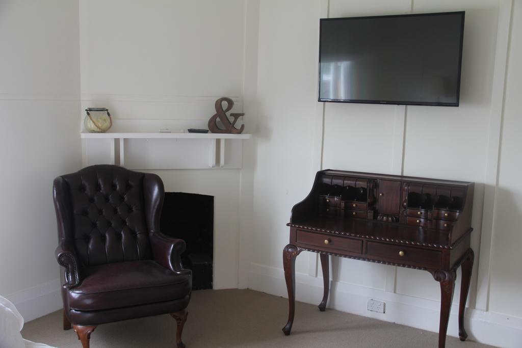 Mentor Chambers Apartment Bed & Breakfast West Wyalong Chambre photo