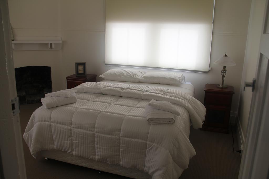 Mentor Chambers Apartment Bed & Breakfast West Wyalong Chambre photo